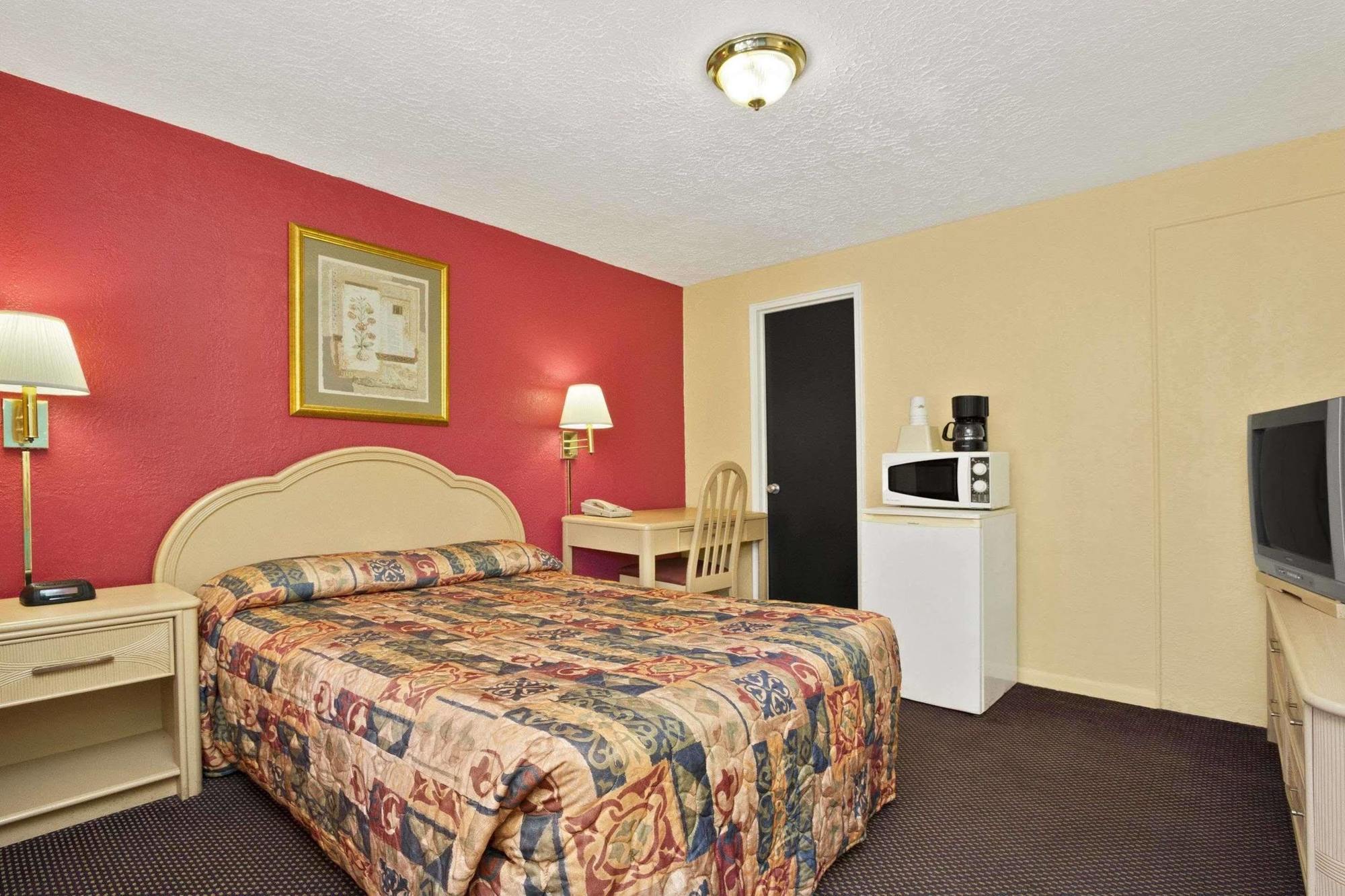 Royal Palace Inn And Suites Myrtle Beach Ocean Blvd Exterior foto
